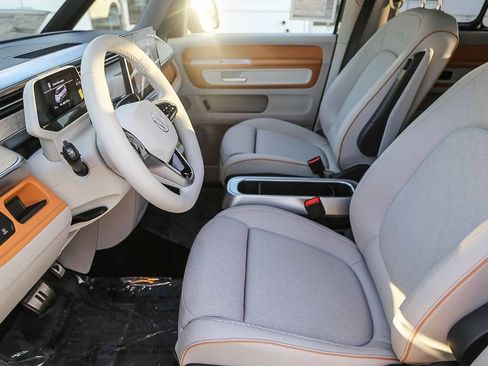 New 2025 Volkswagen ID. Buzz Pro S Plus image 25