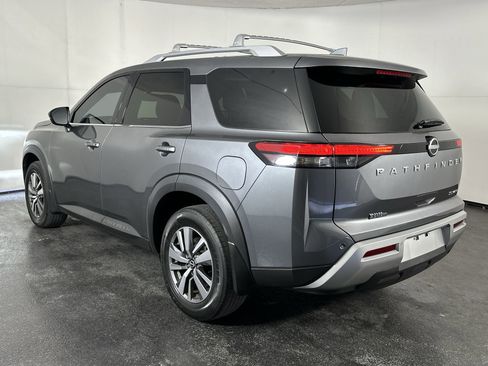 Used 2022 Nissan Pathfinder SL w/ Cargo Package image 8