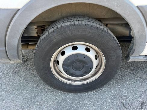 Used 2019 Ford Transit 150 XL image 17