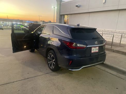 Used 2018 Lexus RX 350L FWD image 2