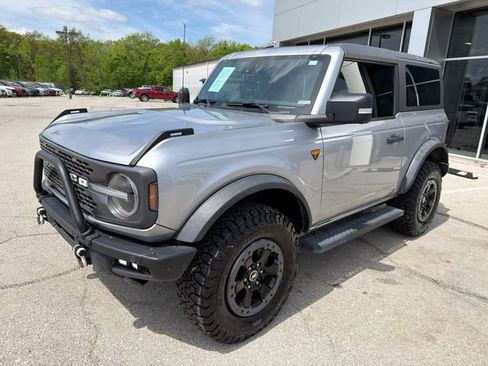 Used 2022 Ford Bronco Badlands AWD/4WD image 3
