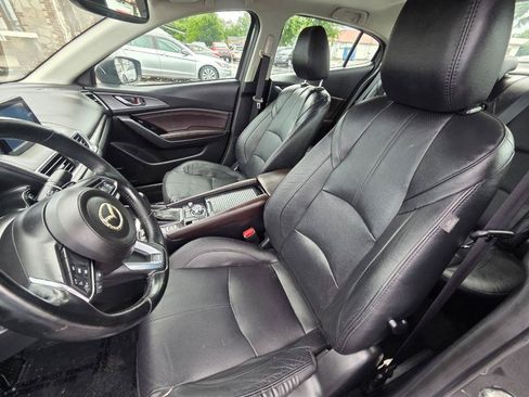 Used 2017 MAZDA MAZDA3 Grand Touring w/ Premium Equipment Package FWD image 13