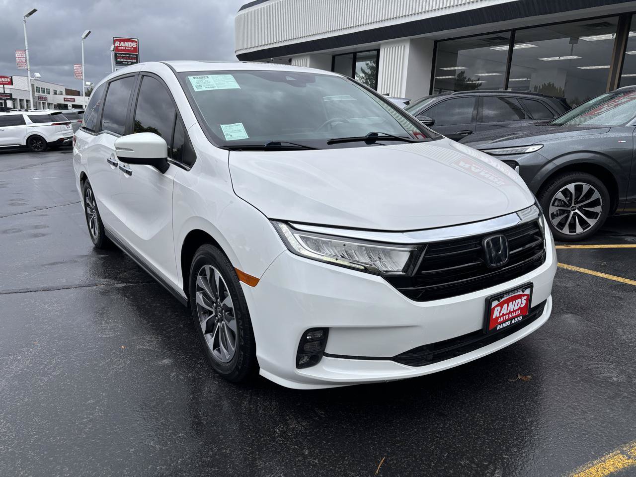 Used 2023 Honda Odyssey EX-L image 2