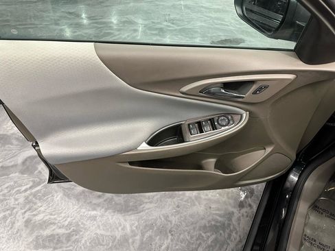 Used 2024 Chevrolet Malibu LS FWD image 10