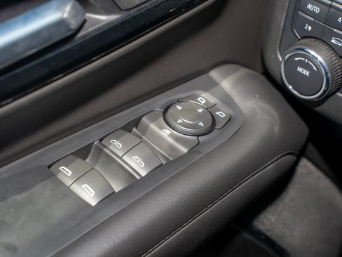 Used 2025 Chevrolet Tahoe LT image 28