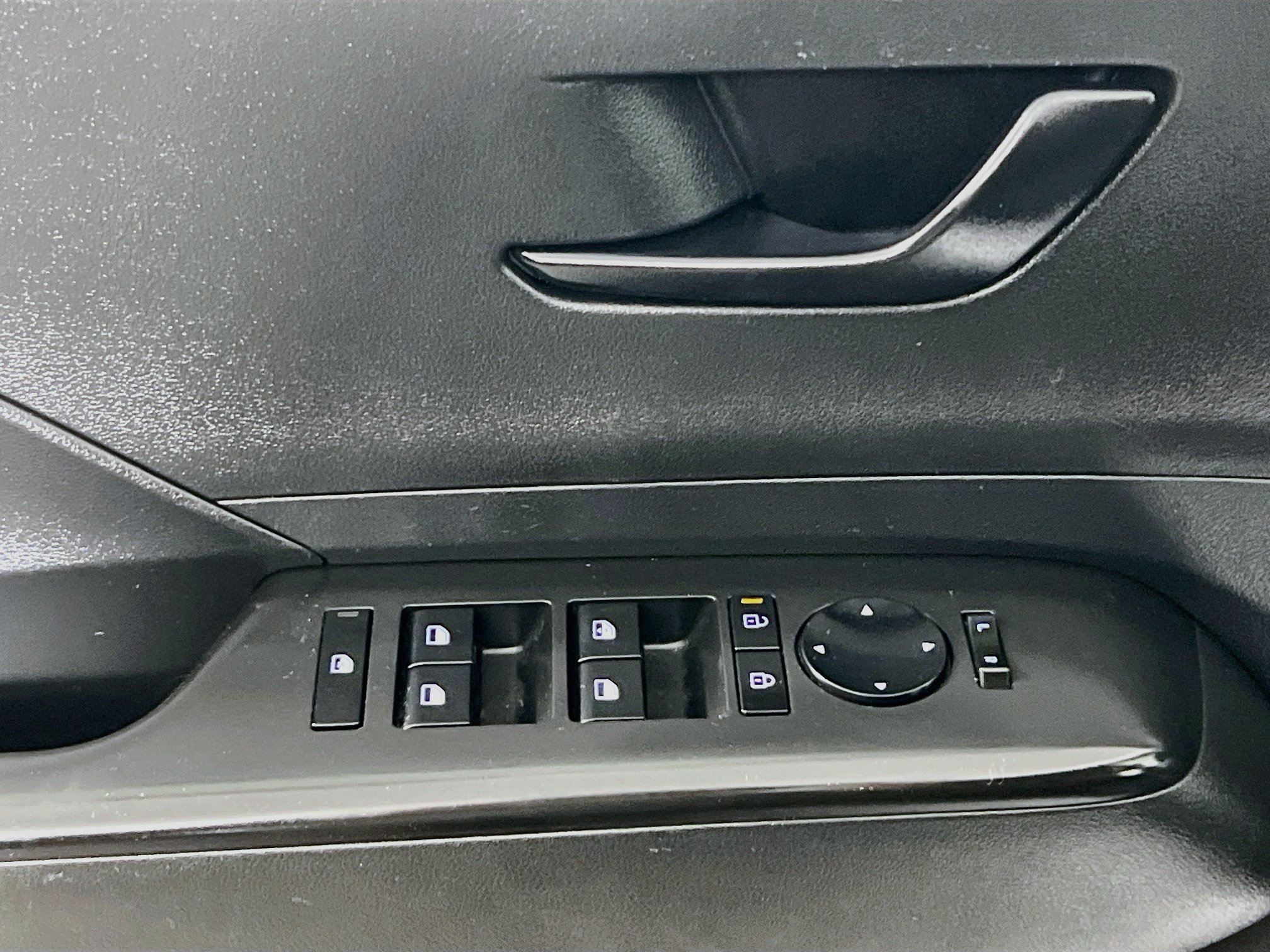 Used 2024 Hyundai Kona SEL FWD image 16