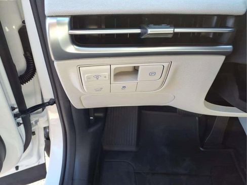 New 2026 Hyundai Tucson Limited image 10