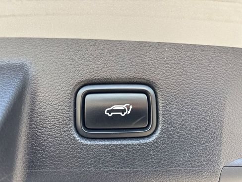 Used 2022 Kia Telluride SX w/ SX Prestige Package AWD/4WD image 13