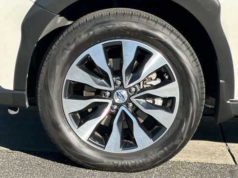 Certified 2023 Subaru Outback Limited image 28