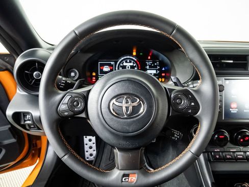 Used 2023 Toyota GR86 10th Anniversary SE image 8