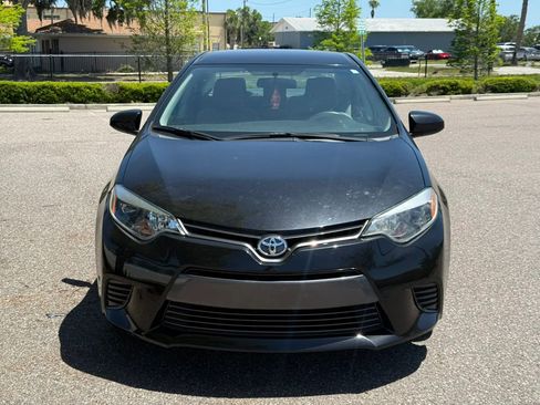 Used 2016 Toyota Corolla LE FWD image 2