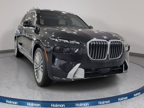 Certified 2023 BMW X7 xDrive40i w/ Executive Package image 4