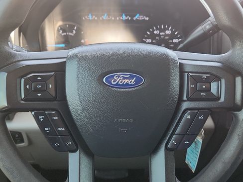 Used 2022 Ford F250 XL w/ Power Equipment Group AWD/4WD image 19