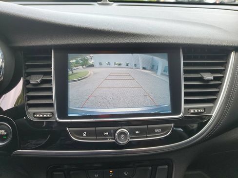 Used 2020 Buick Encore Preferred FWD image 30