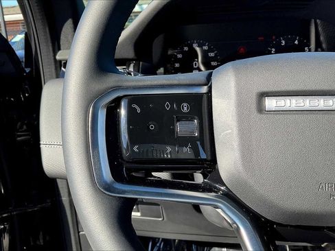 Used 2025 Land Rover Discovery Sport Dynamic SE image 21