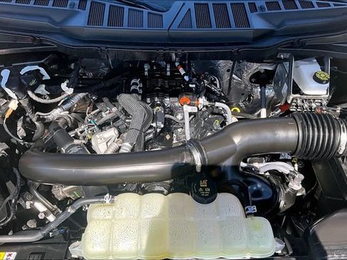 Used 2025 Ford F150 Lariat w/ Equipment Group 502A High AWD/4WD image 9