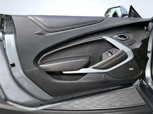 Used 2019 Chevrolet Camaro SS RWD image 19