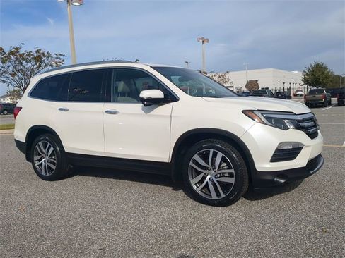 Used 2016 Honda Pilot Touring image 2