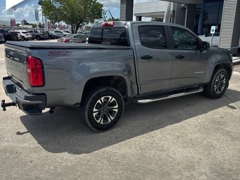 Used 2021 Chevrolet Colorado Z71 AWD/4WD image 3
