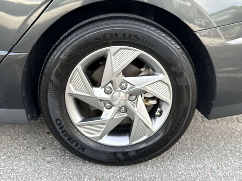 Used 2025 Hyundai Sonata SE FWD image 11