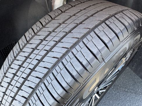Certified 2025 Volkswagen Tiguan S AWD/4WD image 7