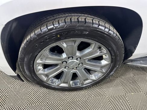 Used 2017 GMC Yukon XL Denali w/ Open Road Package image 10