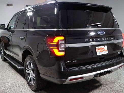 Used 2022 Ford Expedition Limited image 9