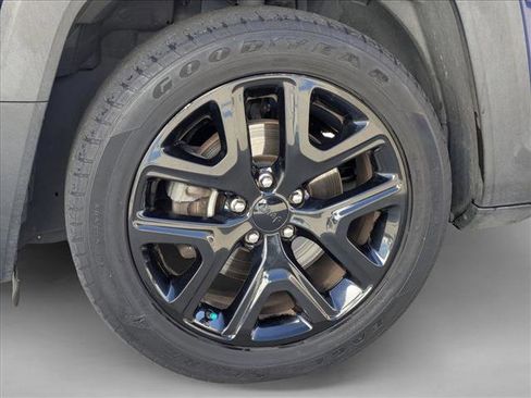 Used 2018 Jeep Renegade Altitude image 23