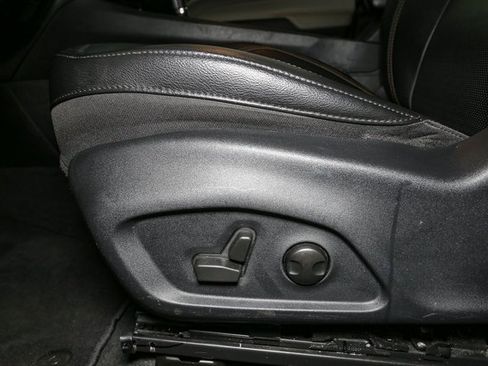 Used 2022 Jeep Compass Limited w/ Sun and Sound Group image 38