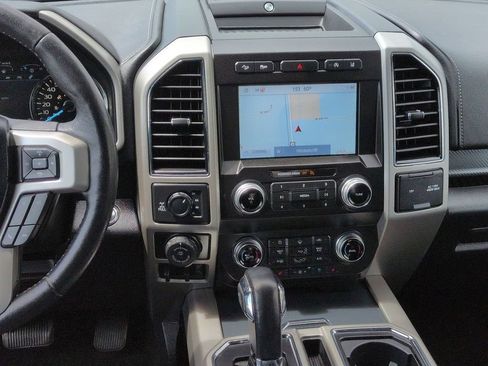 Used 2020 Ford F150 Lariat w/ Equipment Group 502A Luxury AWD/4WD image 18