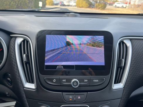 Used 2024 Chevrolet Malibu LT image 19