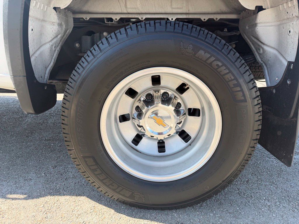Used 2025 Chevrolet Silverado 3500 LT w/ Safety Package AWD/4WD image 2