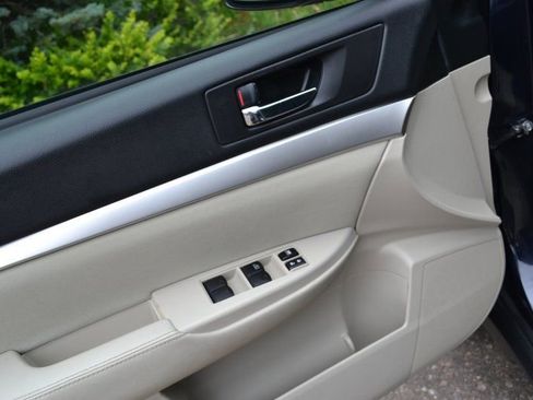 Used 2012 Subaru Outback 2.5i Premium w/ All-Weather Pkg image 17