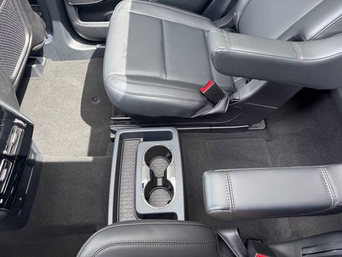 New 2026 Lincoln Aviator AWD image 21