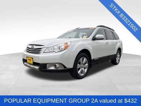 Used 2011 Subaru Outback 2.5i Limited w/ PWR Moonroof Pkg image 3