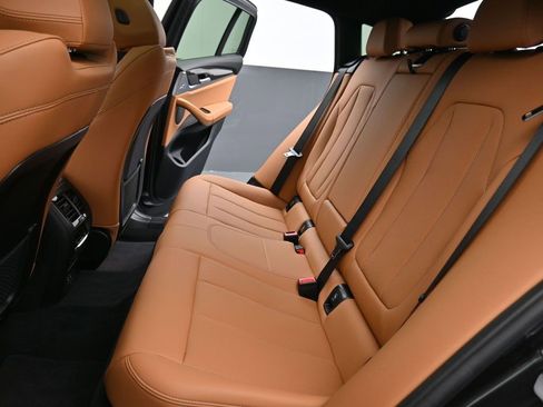 Used 2024 BMW X4 xDrive30i image 15