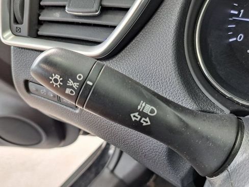 Used 2016 Nissan Rogue S w/ Appearance Package FWD image 12