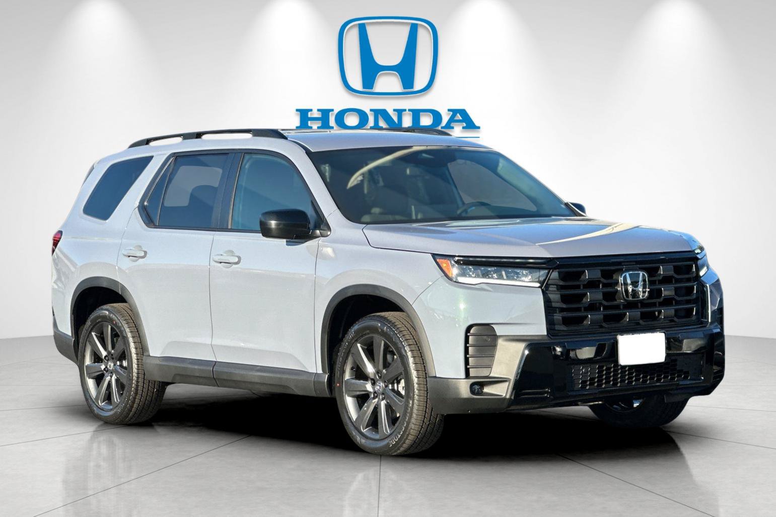 New 2026 Honda Pilot Sport image 8