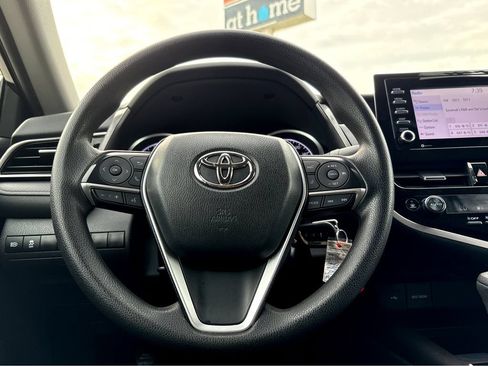 Used 2024 Toyota Camry LE FWD image 22