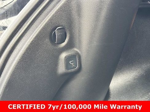 Certified 2023 Jeep Compass Latitude w/ Sun and Sound Group AWD/4WD image 15