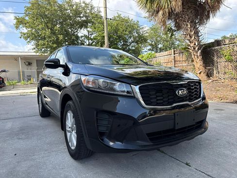 Used 2019 Kia Sorento L FWD image 11