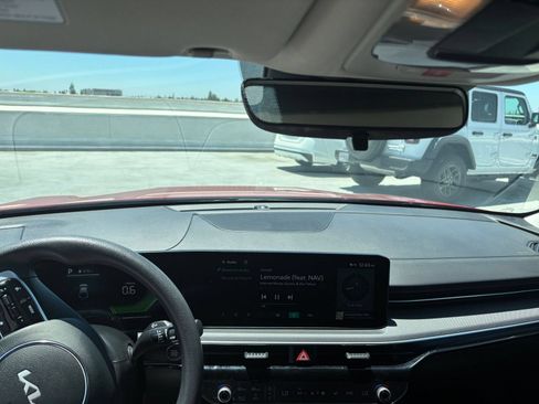 Used 2025 Kia K5 LXS FWD image 32