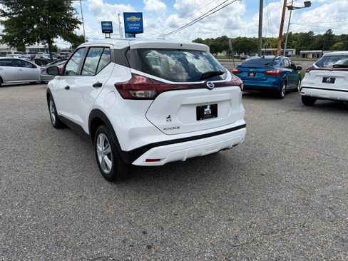 Used 2021 Nissan Kicks S FWD image 27