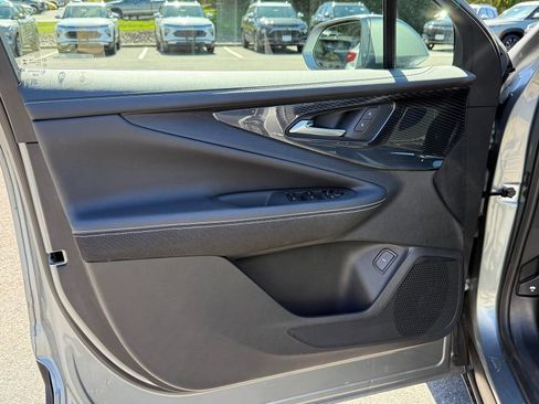New 2025 Chevrolet Blazer EV LT AWD/4WD image 15