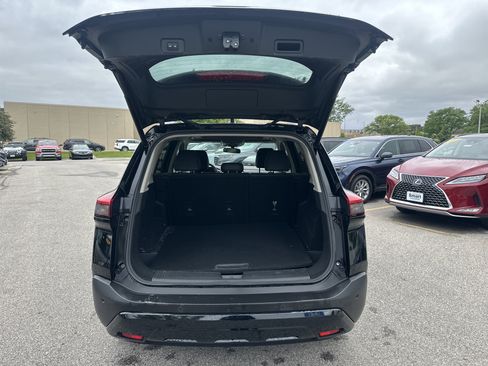 Used 2023 Nissan Rogue SV w/ SV Premium B Package AWD/4WD image 10