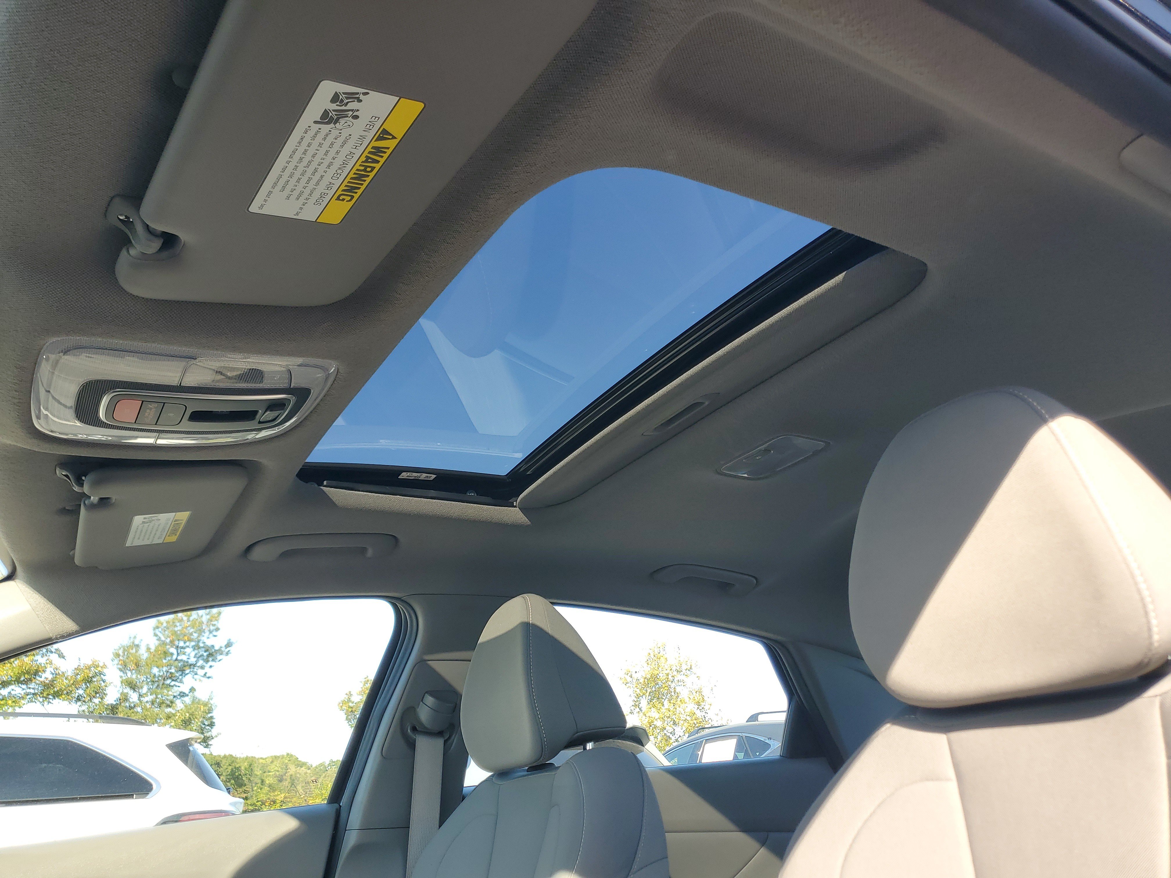 Used 2025 Hyundai Elantra SEL FWD image 20
