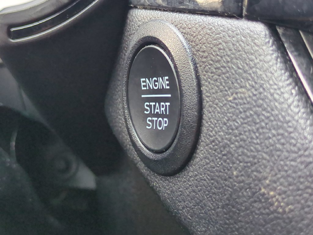 Certified 2025 Ford Escape ST-Line AWD/4WD image 29