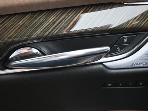 Used 2020 Cadillac XT6 Premium Luxury image 43