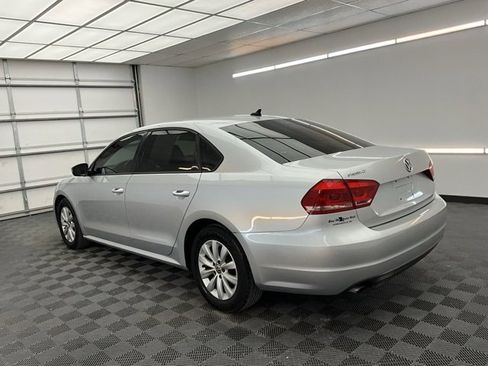 Used 2014 Volkswagen Passat Wolfsburg Edition image 19
