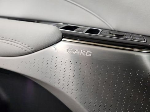 New 2025 Cadillac Lyriq Sport AWD/4WD image 34
